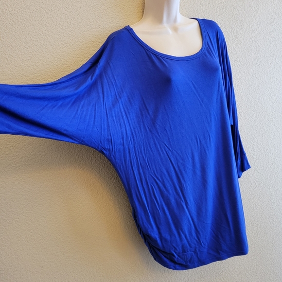 Royal blue 3/4 dolman sleeve top w ruched sides - Picture 2 of 5